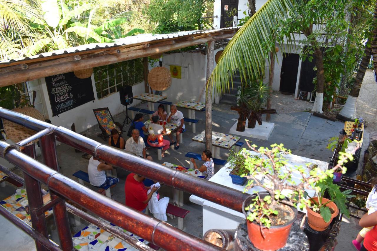 Lobo Inn تولوم المظهر الخارجي الصورة