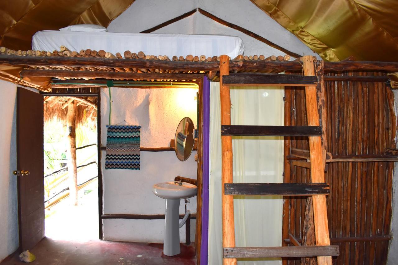 Lobo Inn تولوم المظهر الخارجي الصورة