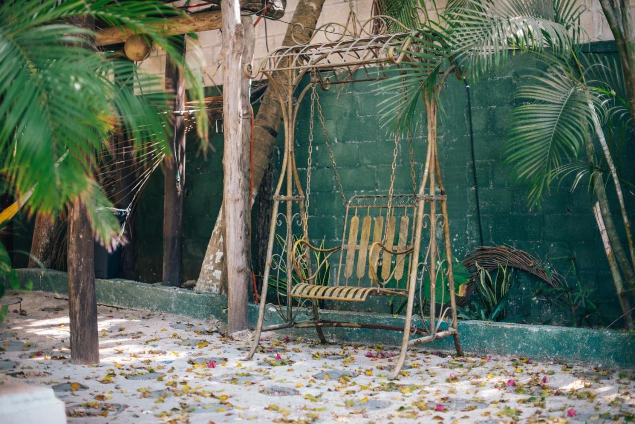 Lobo Inn تولوم المظهر الخارجي الصورة